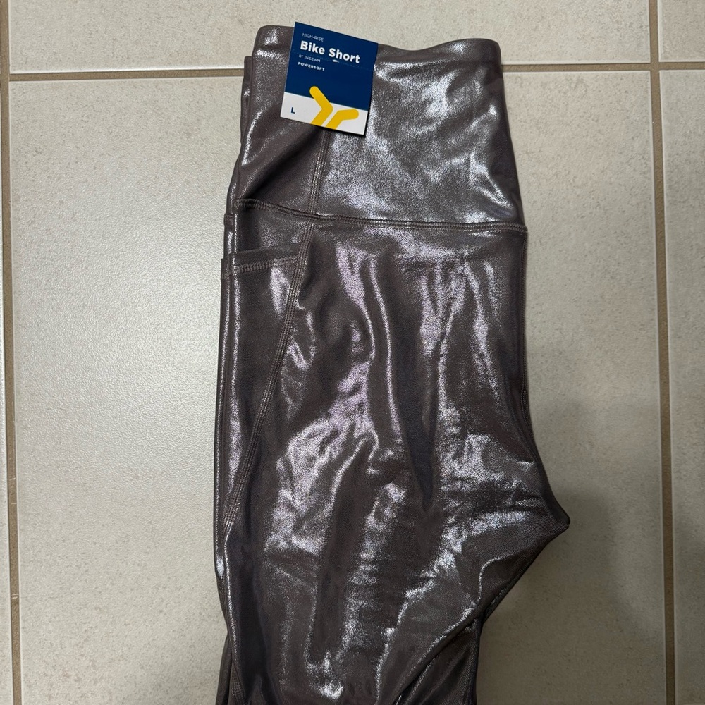 Old Navy Shiny Metallic Women's Biker Shorts - Picture 3 of 4